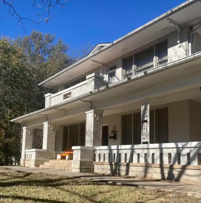 Historic Mitchell House Sulphur Springs Exterior foto